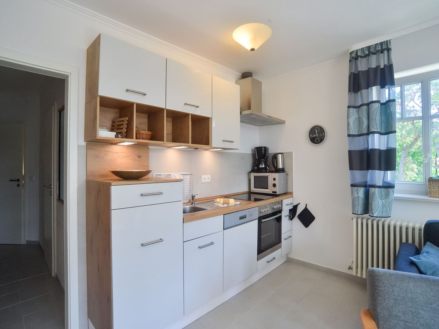 Dünenpark Binz Komfort Ferienwohnung mit 1 Schlafzimmer und Balkon im Dachgeschoss (308) Insel Rügen - Küche / Küchenzeile