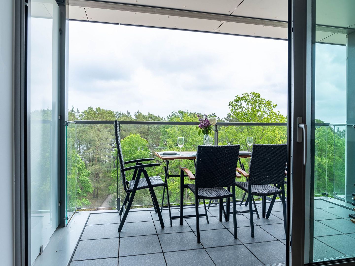 Dünenresidenz Prora SkySuite mit Meerblick und Dachterrasse, 2 Schlafzimmer (B3/5.2) Insel Rügen - Balkon