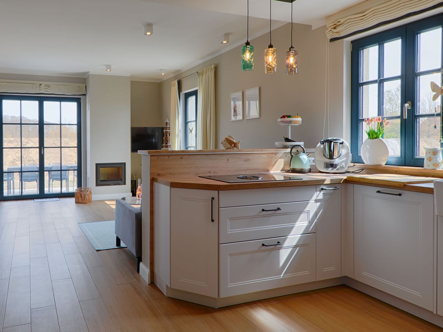 Premium Reetdachvilla mit 3 Schlafzimmern, Sauna und Kamin (F27) - Küche / Küchenzeile