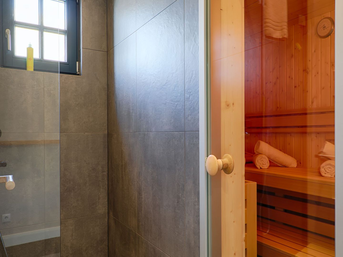 Premium Reetdachvilla mit 3 Schlafzimmern, Sauna und Kamin (F26) - Sauna