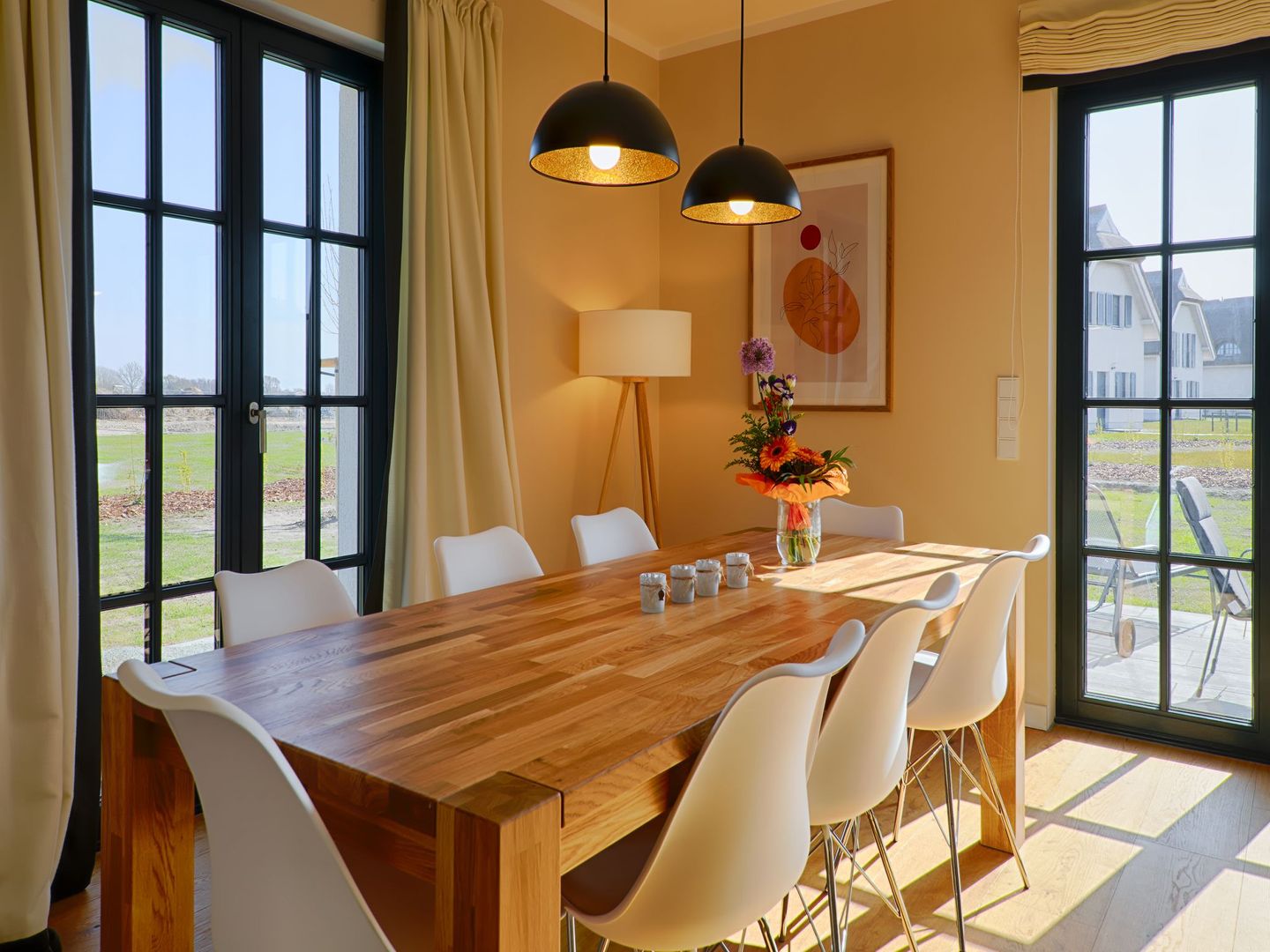 Luxus Reetdachvilla mit 3 Schlafzimmern, Sauna und Kamin (F20) - Wohnzimmer