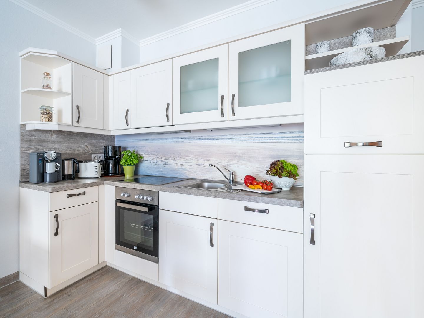 Dünenpark Binz Komfortplus Ferienwohnung mit 1 Schlafzimmer und Balkon im Obergeschoss (133) Insel Rügen - Küche / Küchenzeile