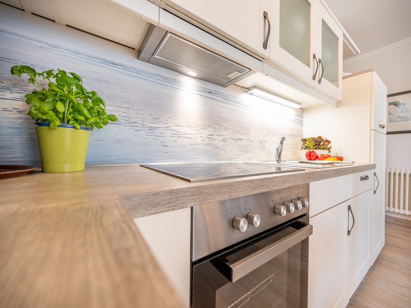 Dünenpark Binz Komfortplus Ferienwohnung mit 1 Schlafzimmer und Balkon im Obergeschoss (133) Insel Rügen - Küche / Küchenzeile