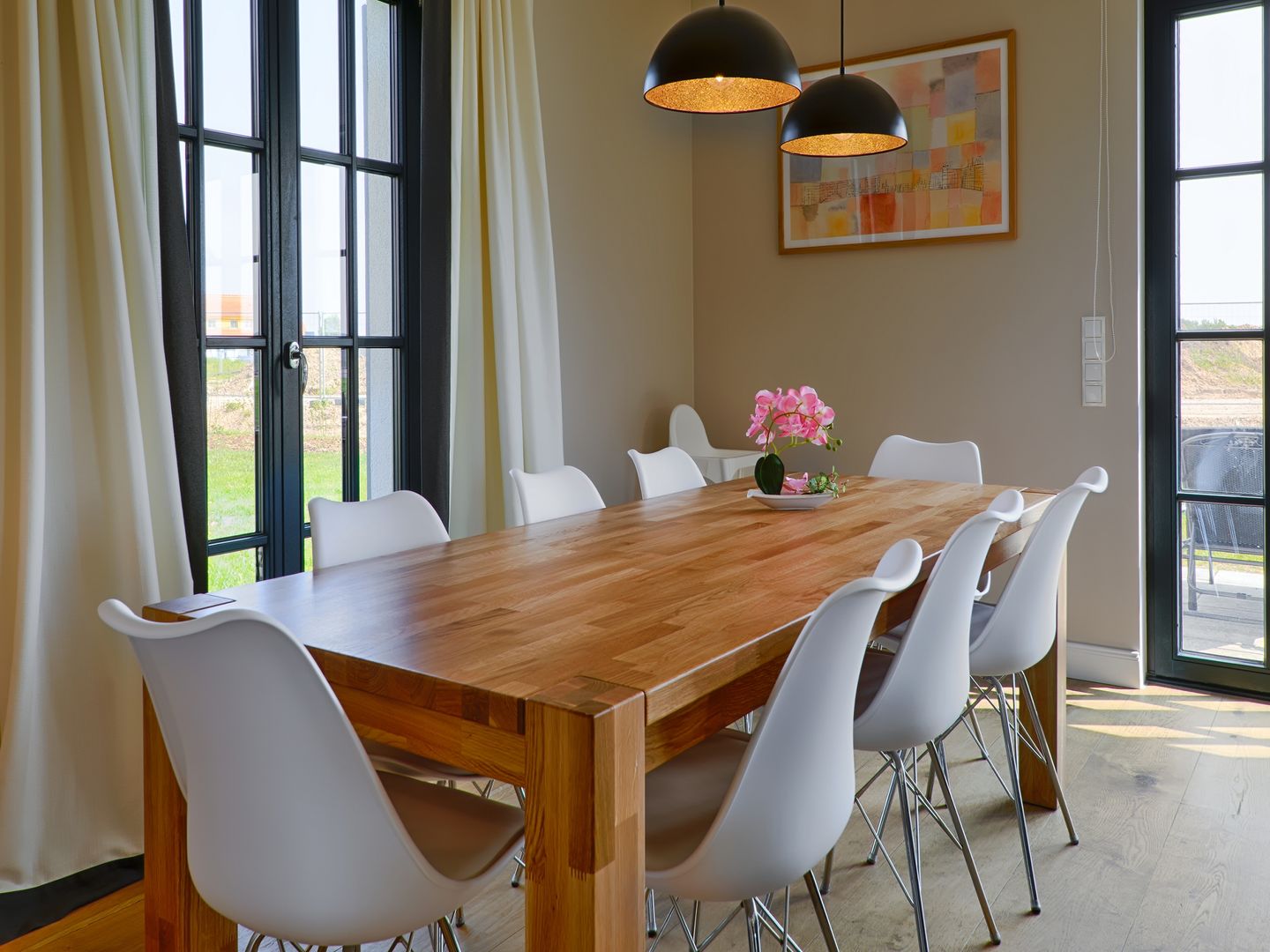 Luxus Reetdachvilla mit 3 Schlafzimmern, Sauna und Kamin (F22) - Wohnzimmer