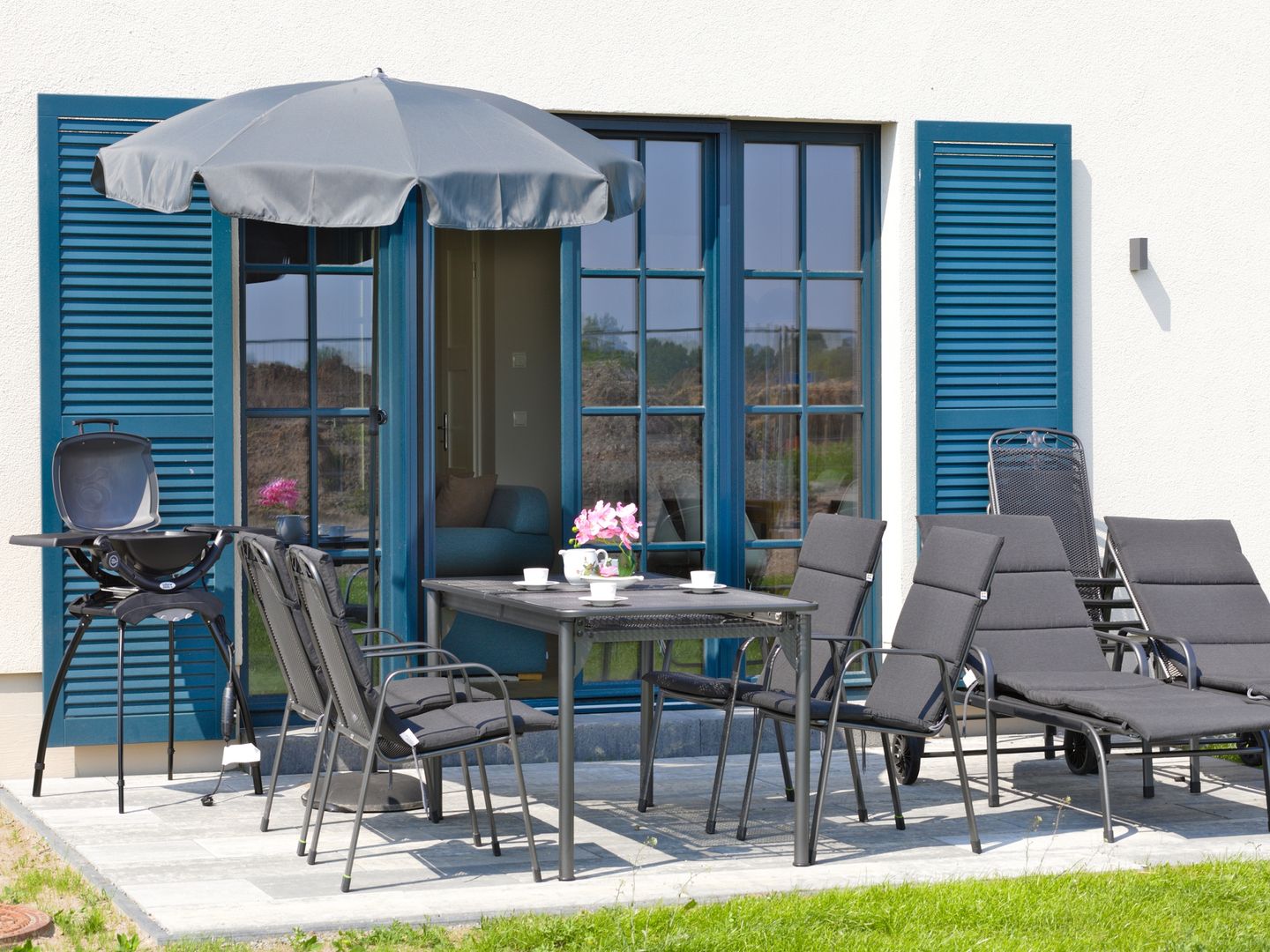 Luxus Reetdachvilla mit 3 Schlafzimmern, Sauna und Kamin (F22) - Terrasse