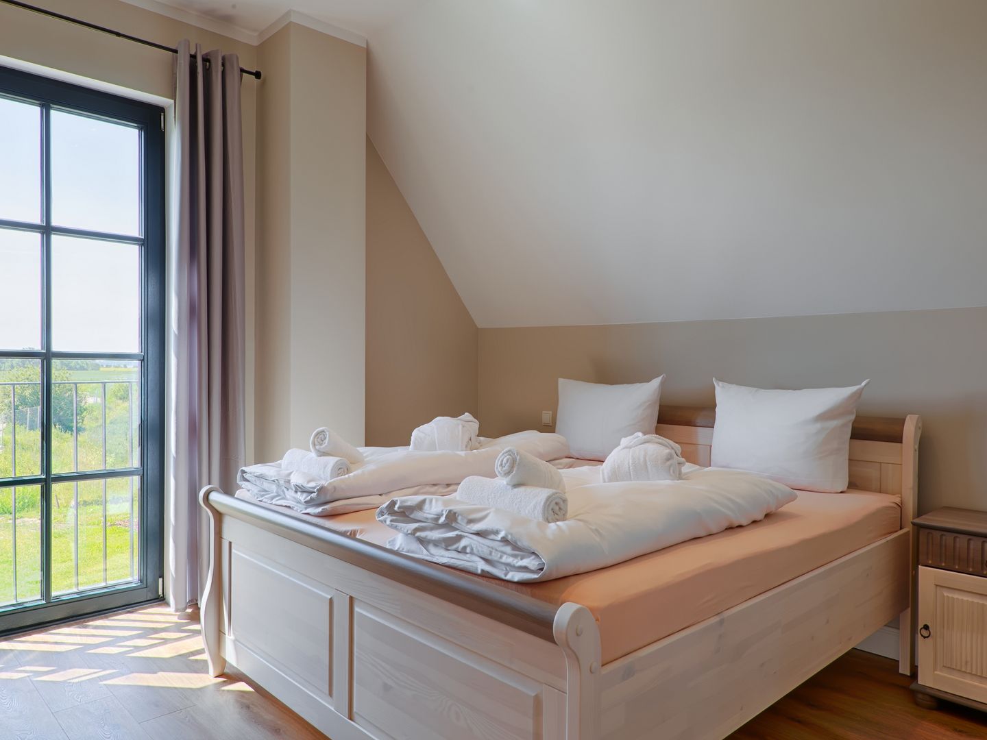 Premium Reetdachvilla mit 3 Schlafzimmern, Sauna und Kamin (F13) - Schlafzimmer