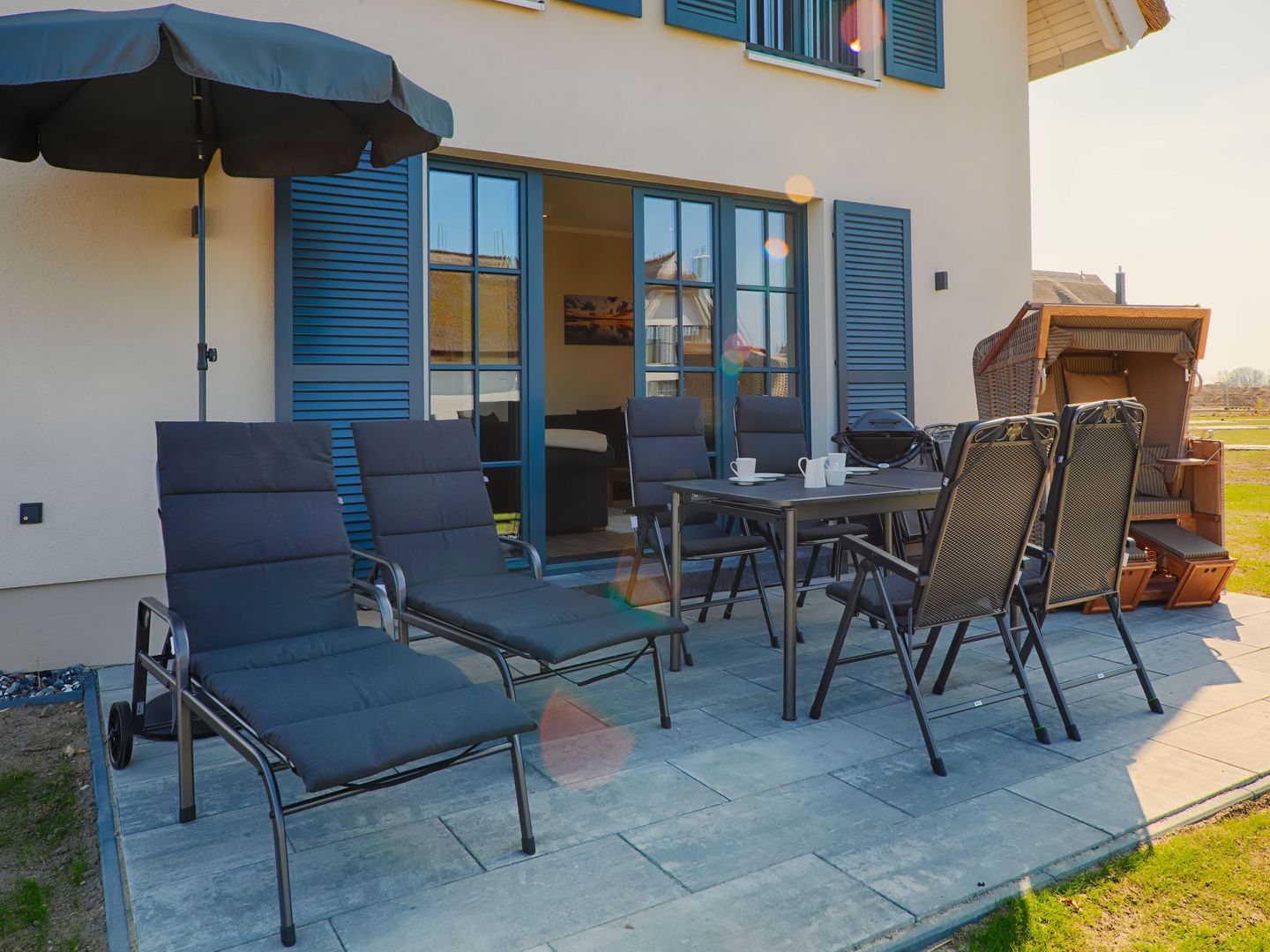 Luxus Reetdachvilla mit 3 Schlafzimmern, Sauna und Kamin (F18) - Terrasse