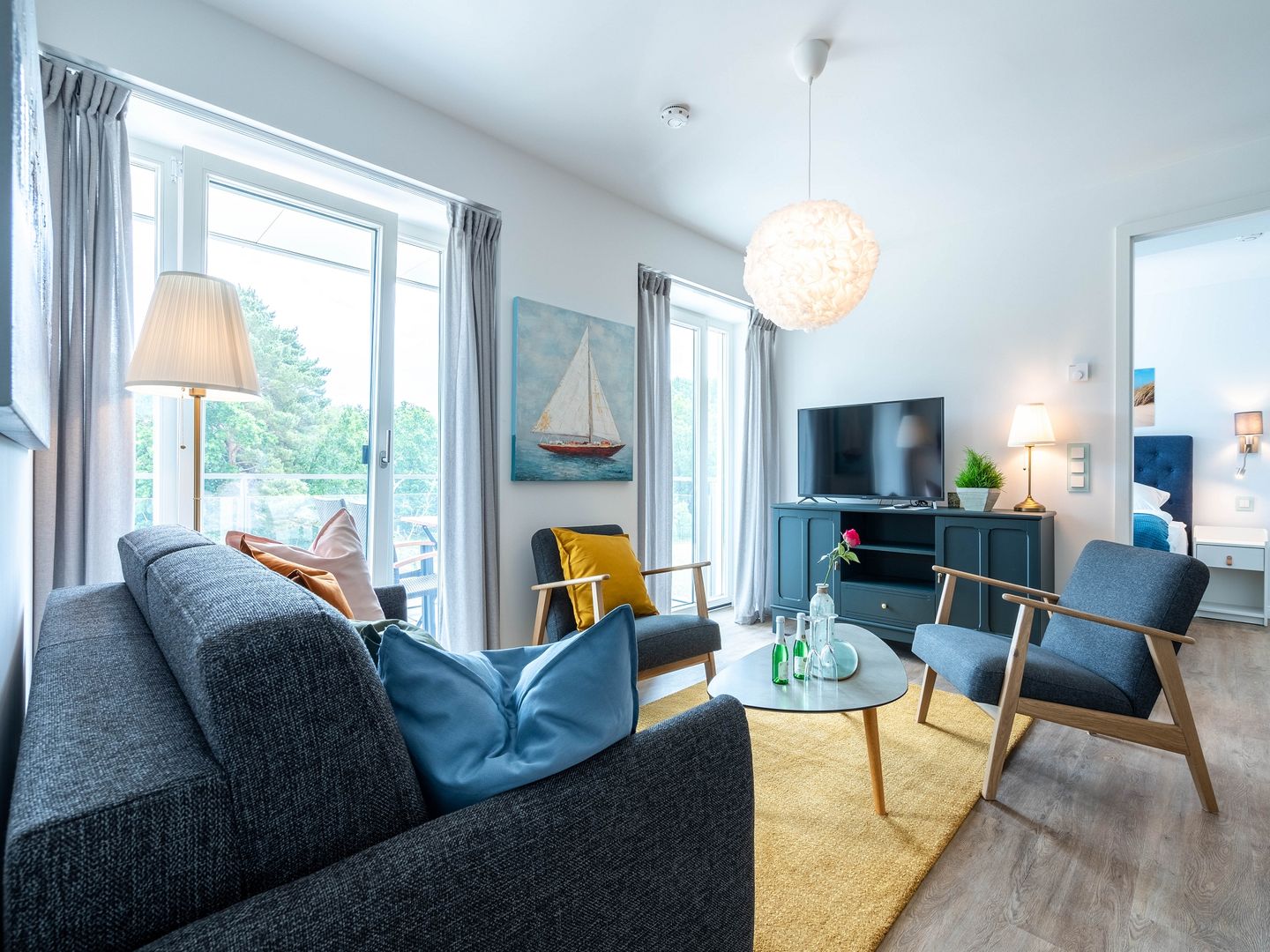 Dünenresidenz Prora Ferienwohnung mit 2 Schlafzimmern und Balkon (B3/3.4) Insel Rügen - Wohnzimmer