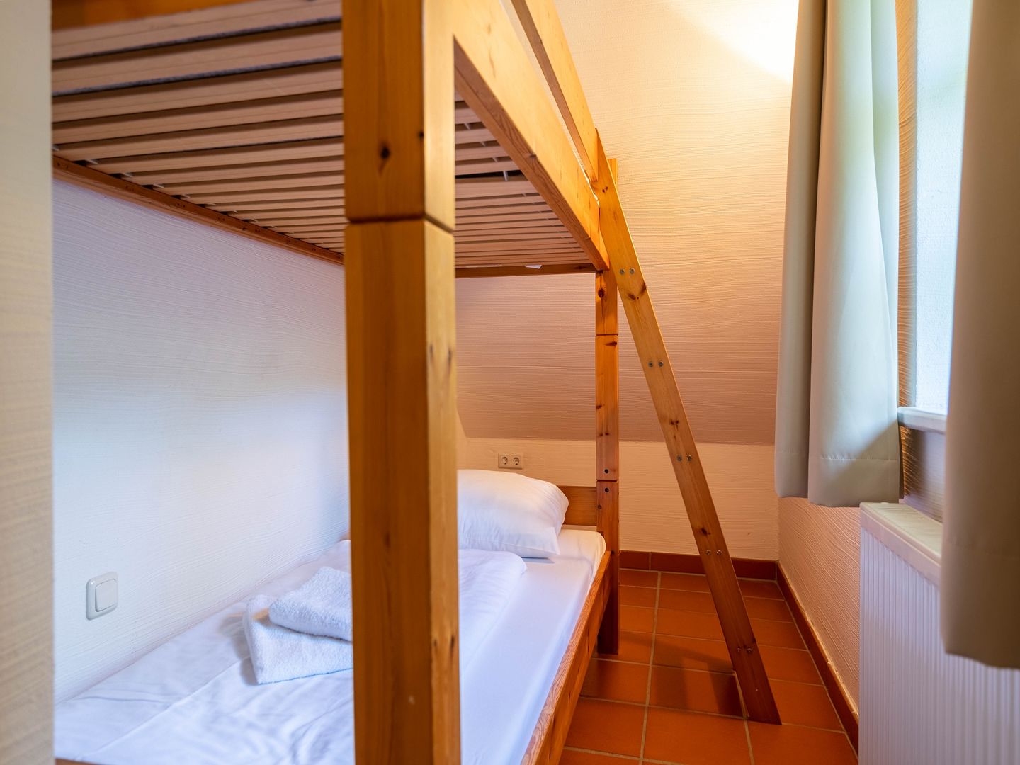 Feriendorf Rugana Komfort Ferienwohnung mit 2 Schlafzimmern (C19) Insel Rügen - Schlafzimmer