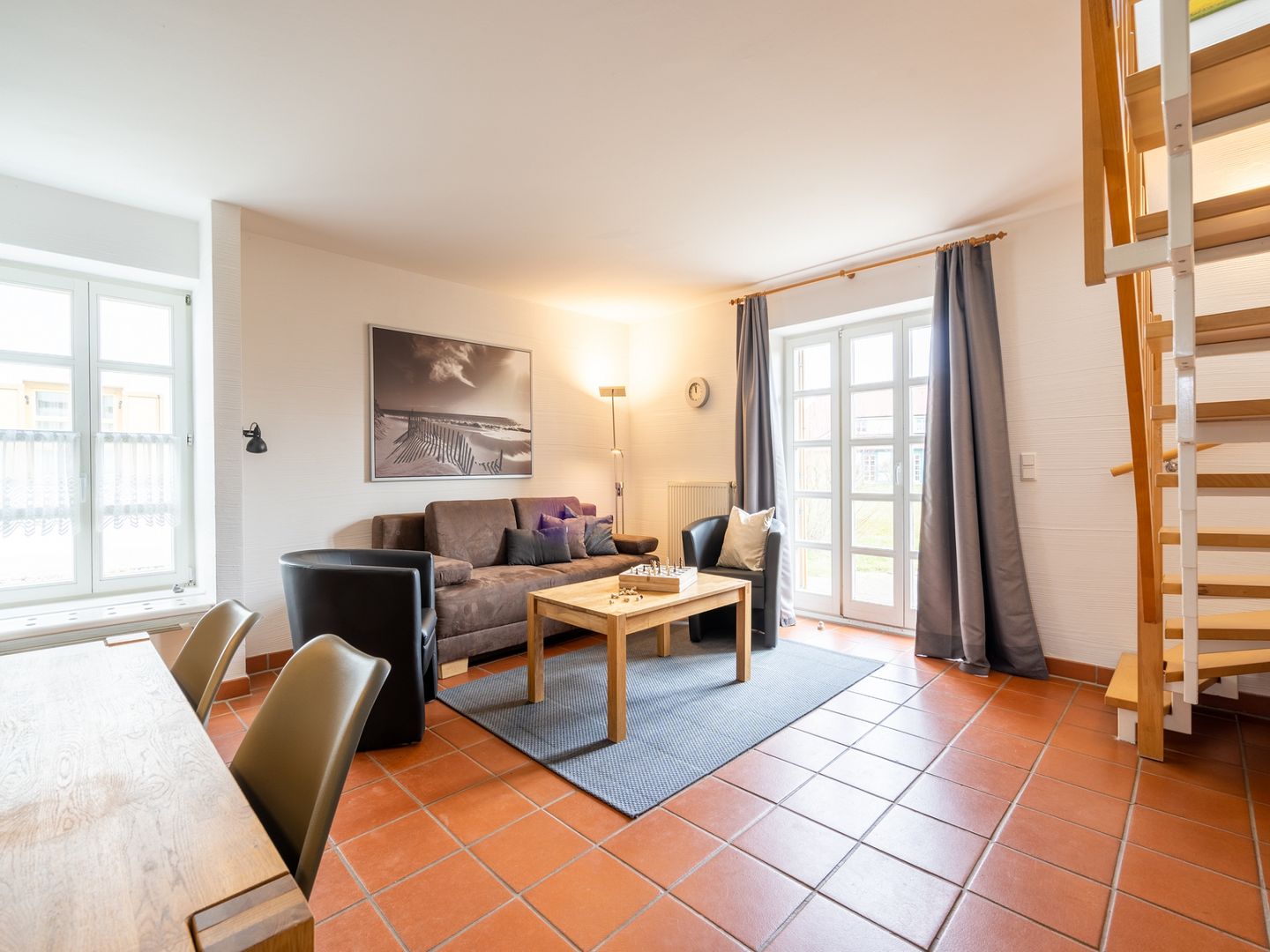 Feriendorf Rugana Komfort Ferienwohnung mit 2 Schlafzimmern und Terrasse (D23) Insel Rügen - Wohnzimmer