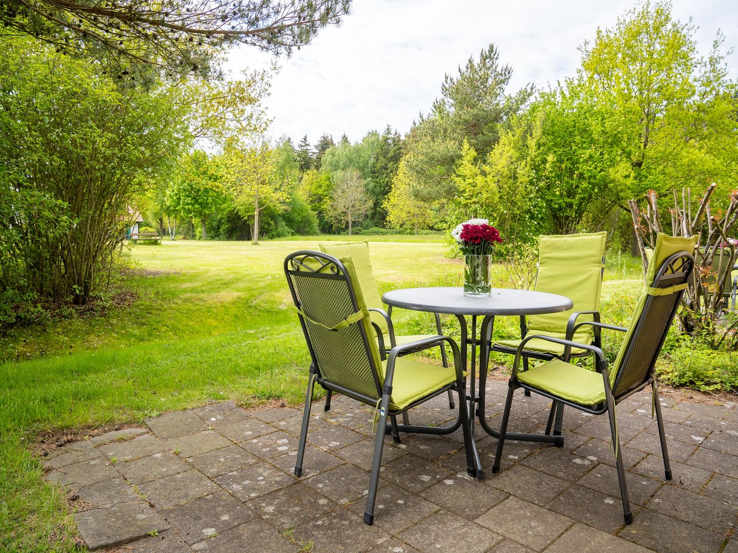 Feriendorf Rugana Komfort Ferienwohnung mit 1 Schlafzimmer und Terrasse (B55) Insel Rügen - Terrasse