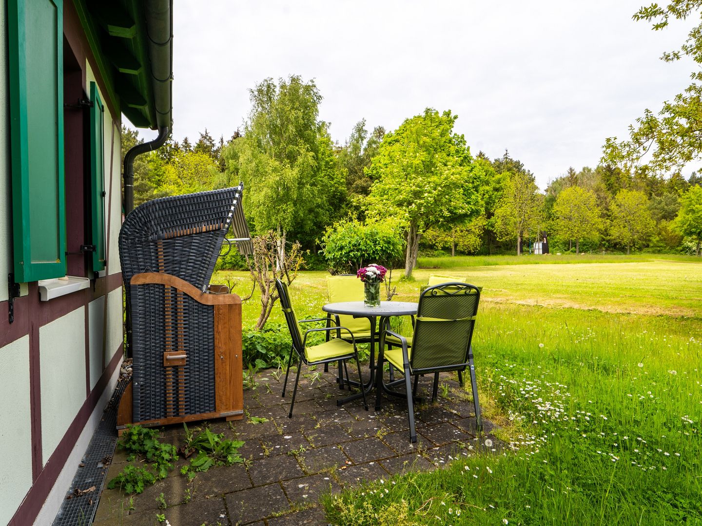 Feriendorf Rugana Komfort Ferienwohnung mit 1 Schlafzimmern und Terrasse (C16) Insel Rügen - Terrasse