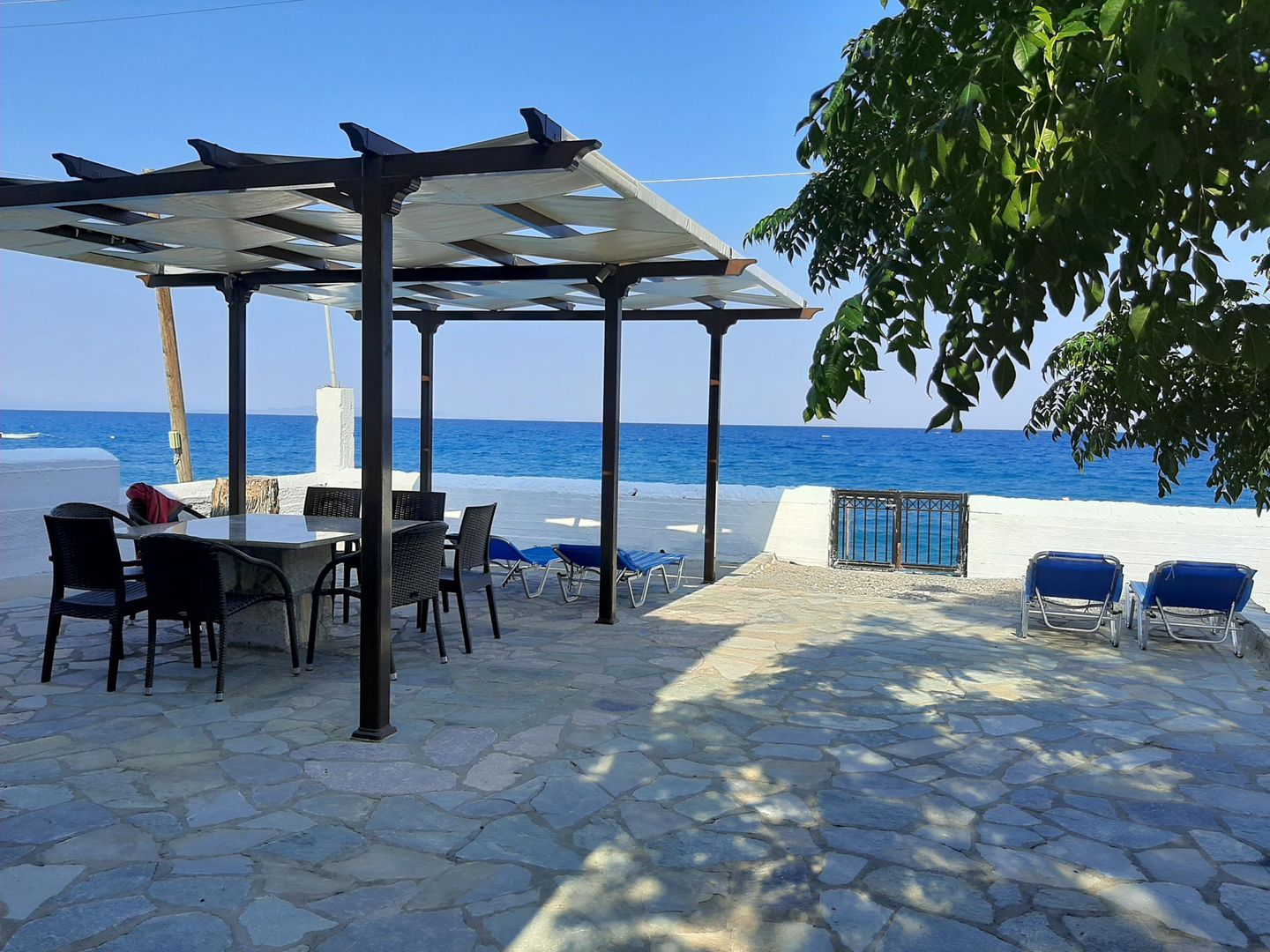 Ländlich ruhig und direkt am Meer: Ferienhaus  in Griechenland