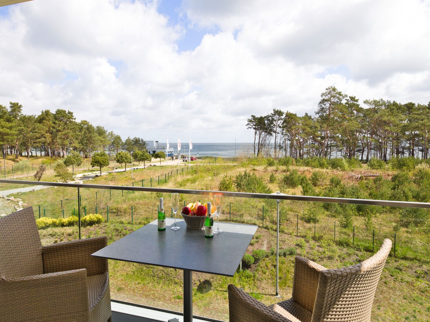 Dünenresidenz Prora Ferienwohnung Azur mit Meerblick, 2 Schlafzimmern und Balkon (NP/203) Insel Rügen - Balkon