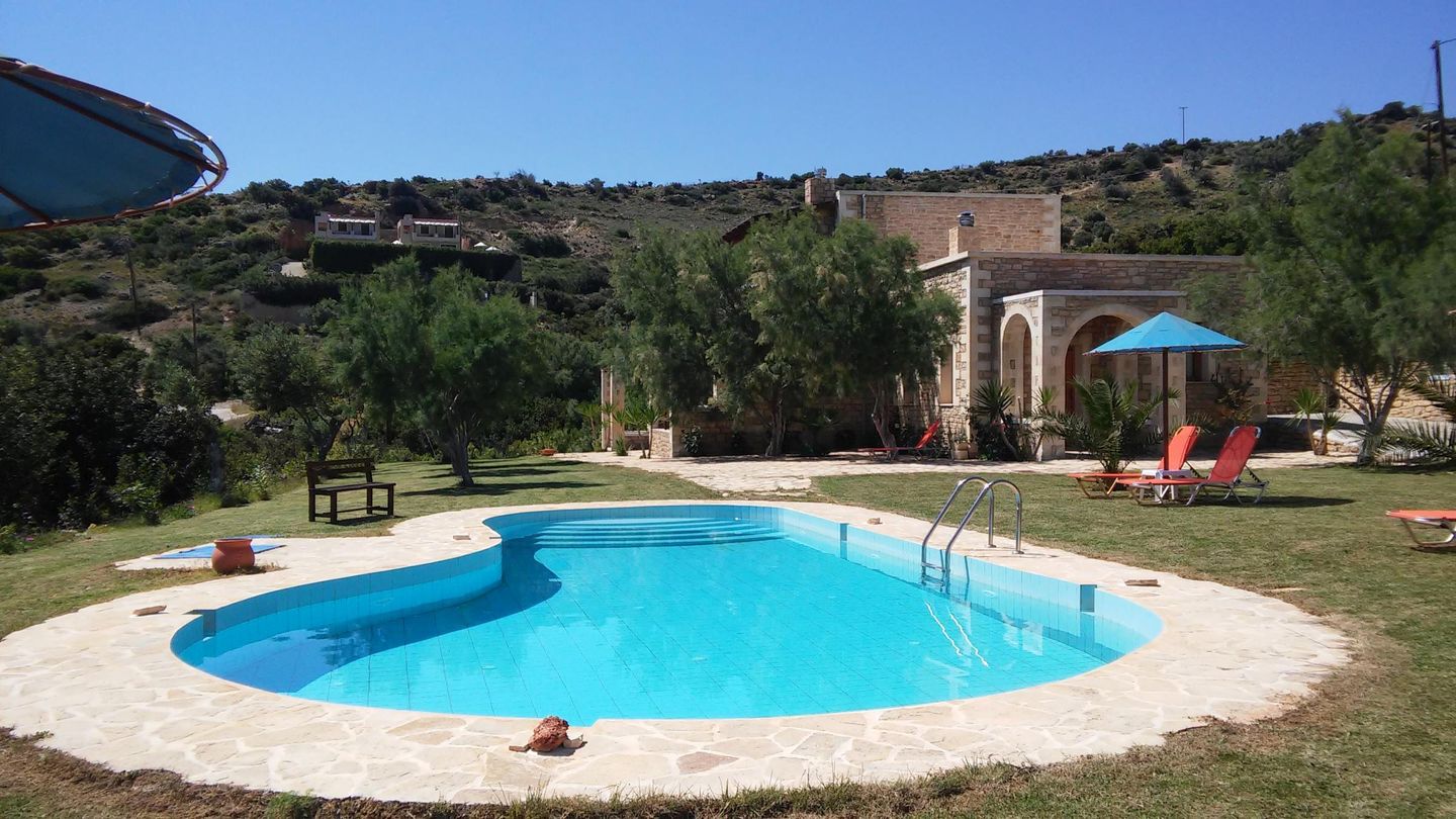 Ferienhaus mit Pool, großer Garten, idyllisc  in Griechenland