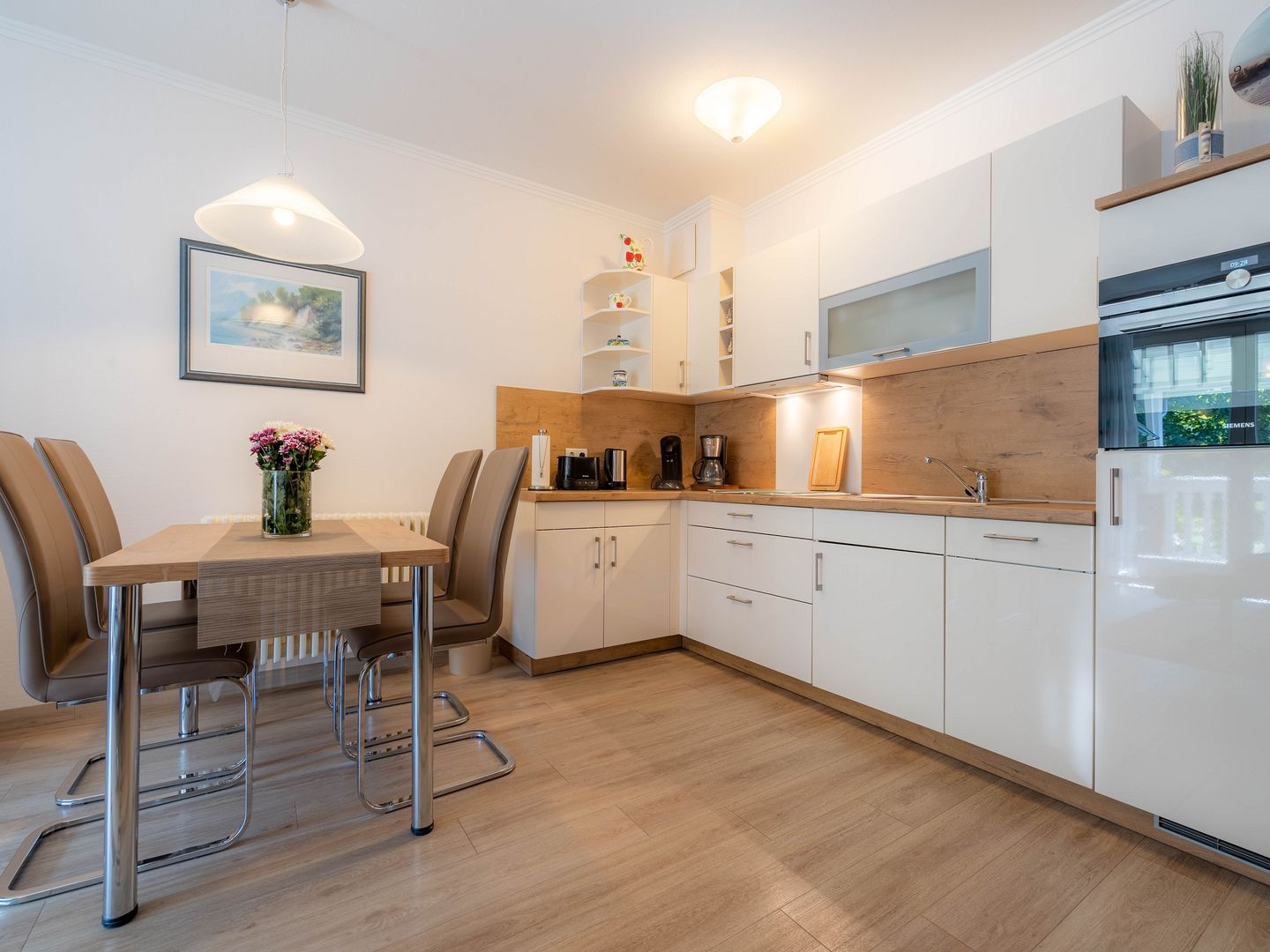 Dünenpark Binz Komfortplus Ferienwohnung mit 1 Schlafzimmer und Balkon im Obergeschoss (157) Insel Rügen - Küche / Küchenzeile