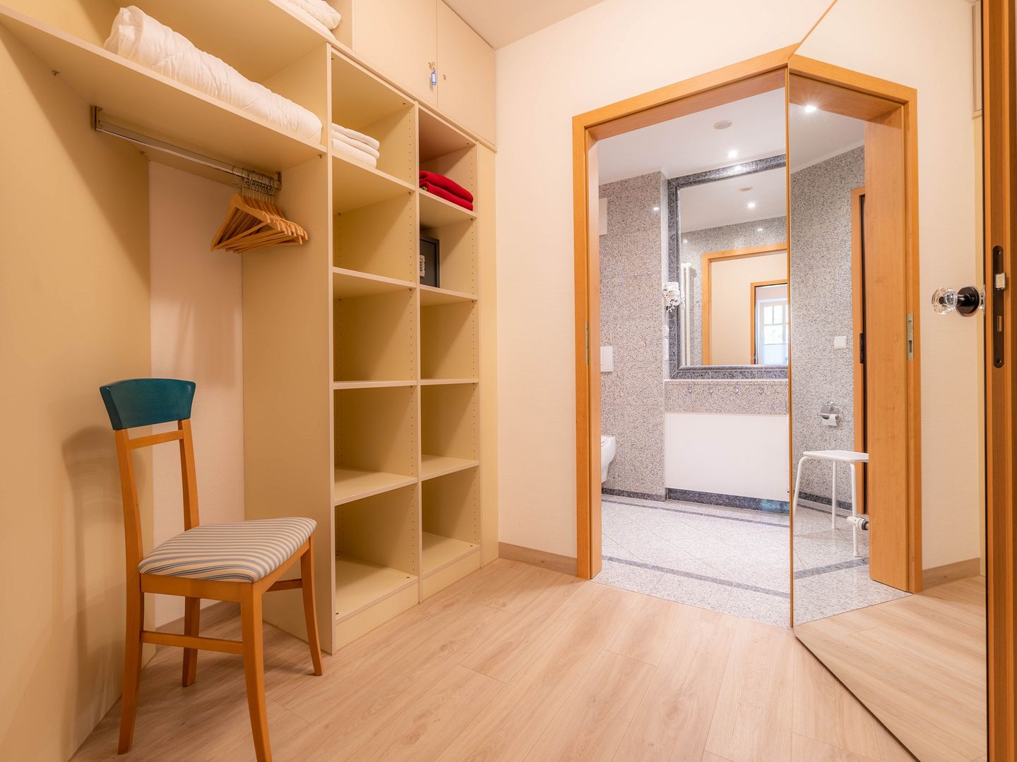 Dünenpark Binz Komfortplus Ferienwohnung mit 1 Schlafzimmer und Balkon im Obergeschoss (157) Insel Rügen - Badezimmer