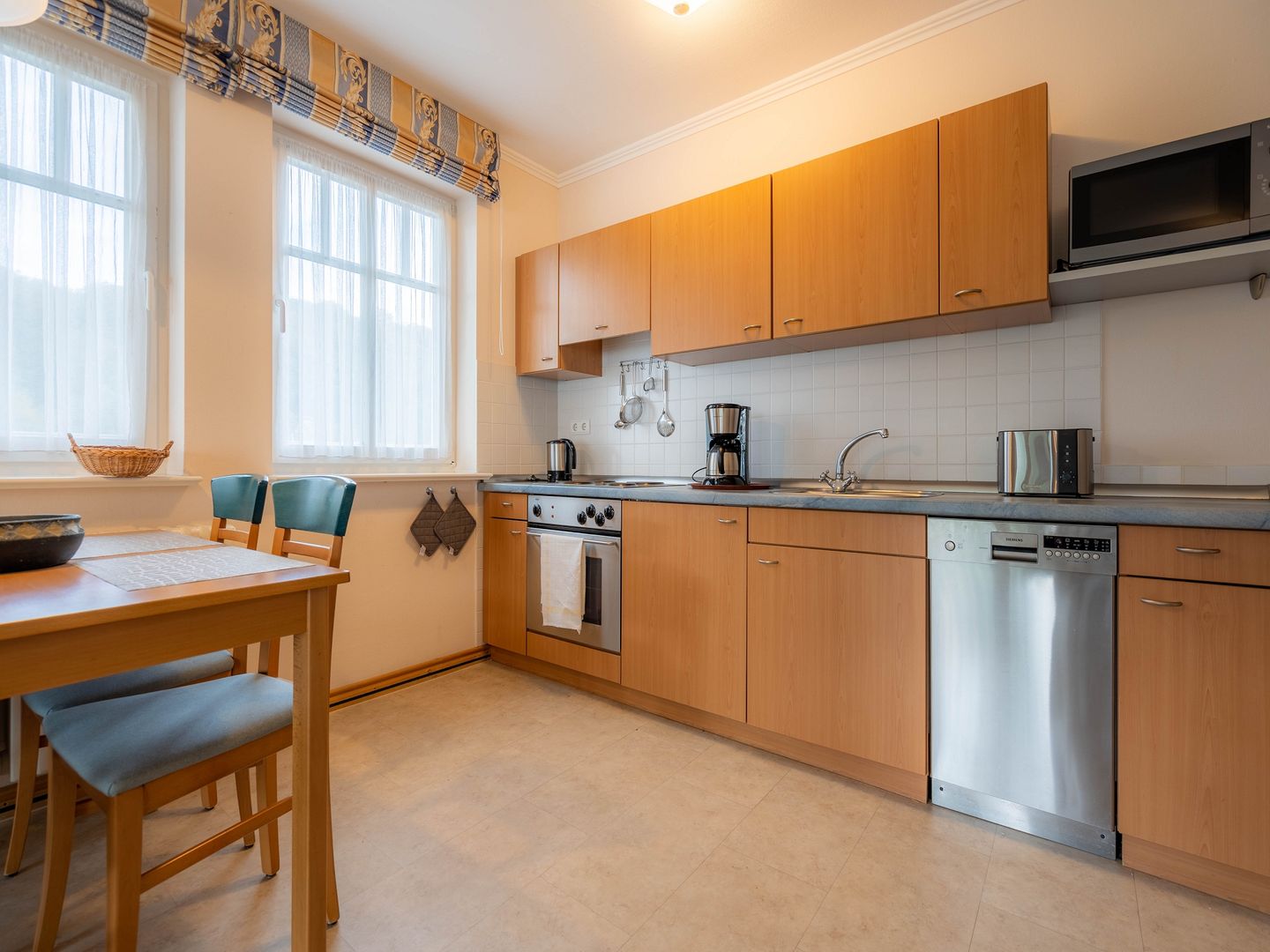 Dünenpark Binz Komfort Ferienwohnung mit 1 Schlafzimmer und Balkon im Obergeschoss (225) Insel Rügen - Küche / Küchenzeile