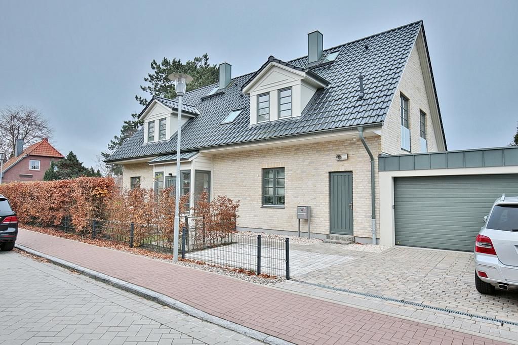 Haus Kastanienallee 4