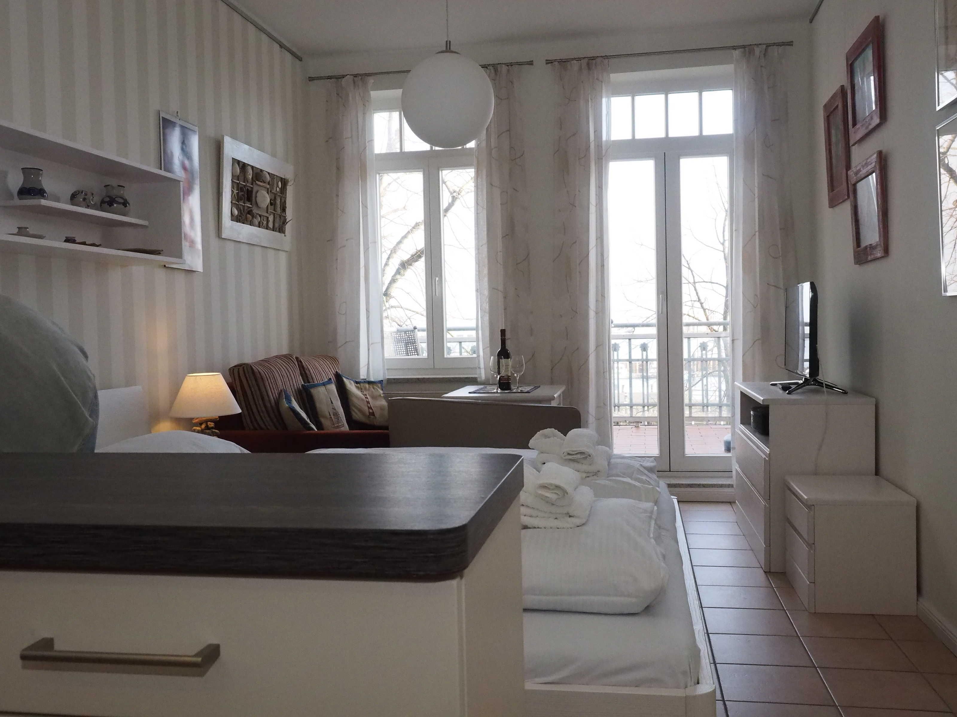 Blick in den Wohn-Schlafraum