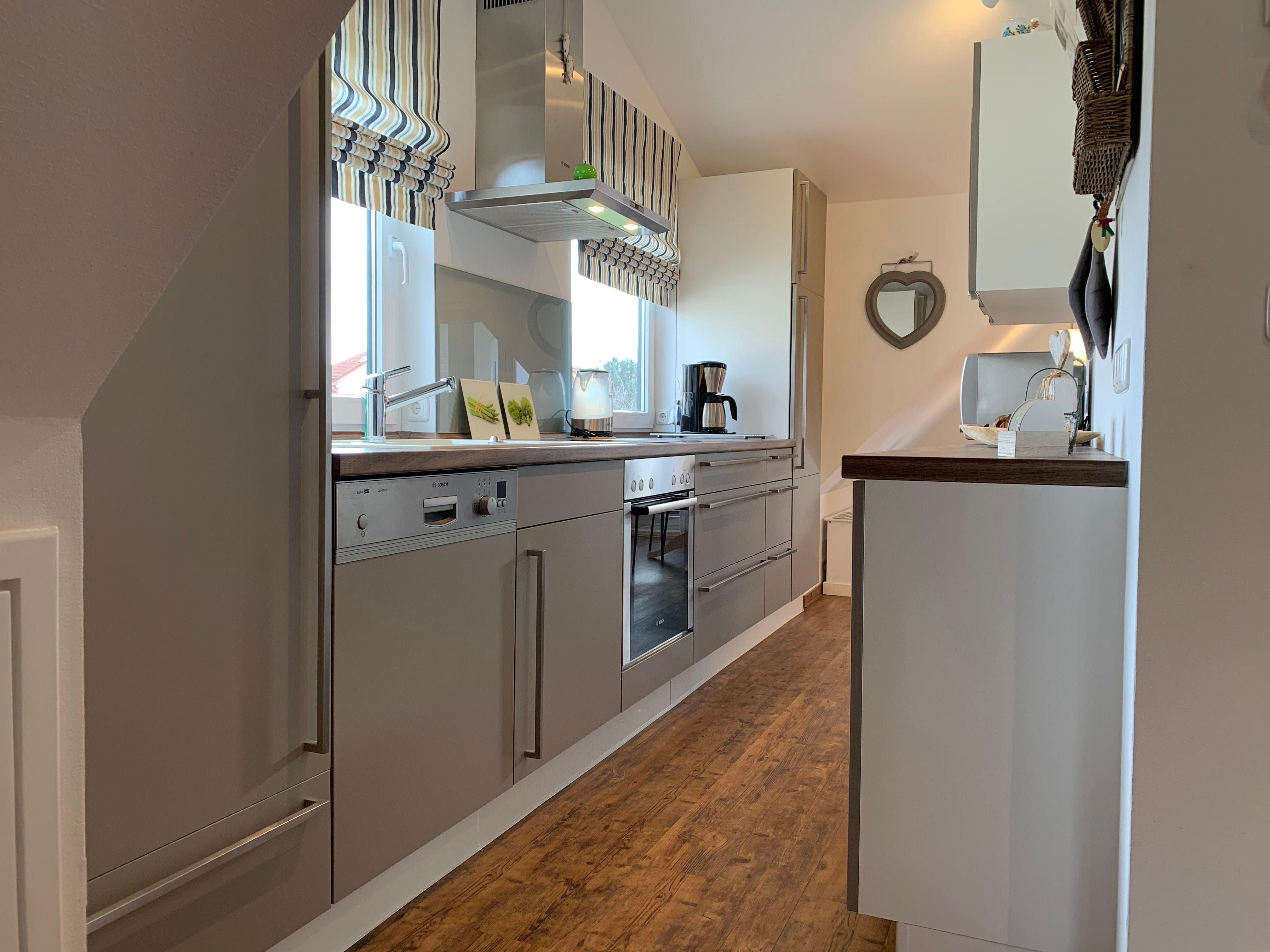 Gut ausgestattete Küche