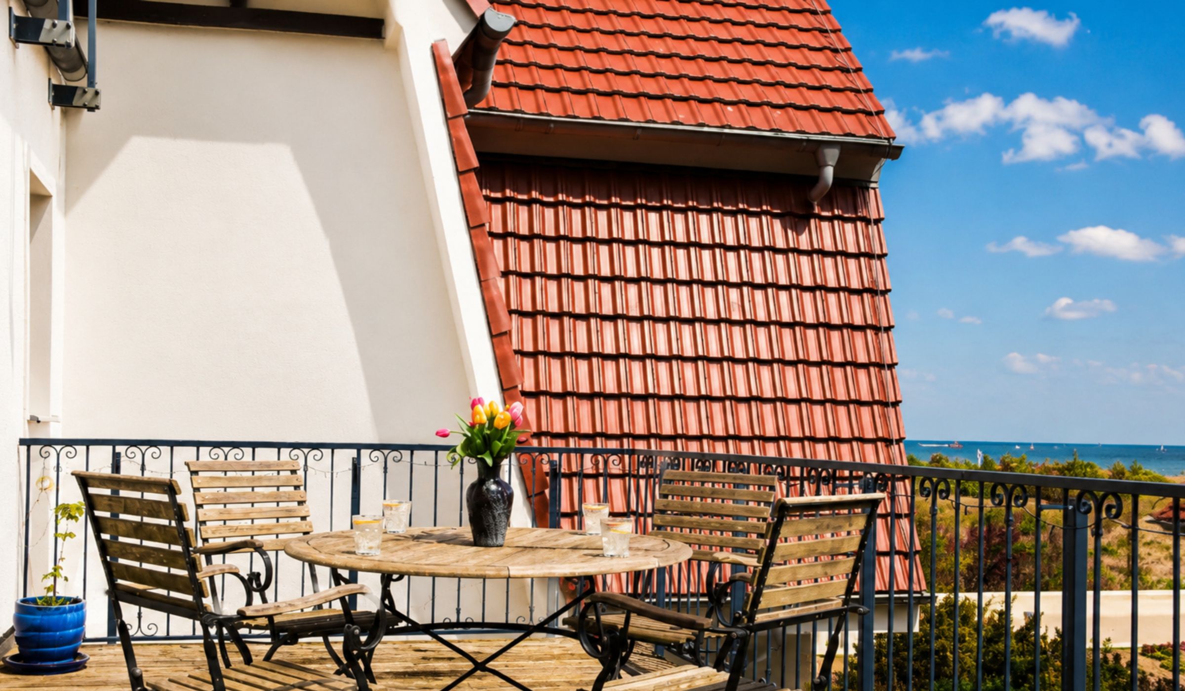 Balkon mit Blick auf Möbel