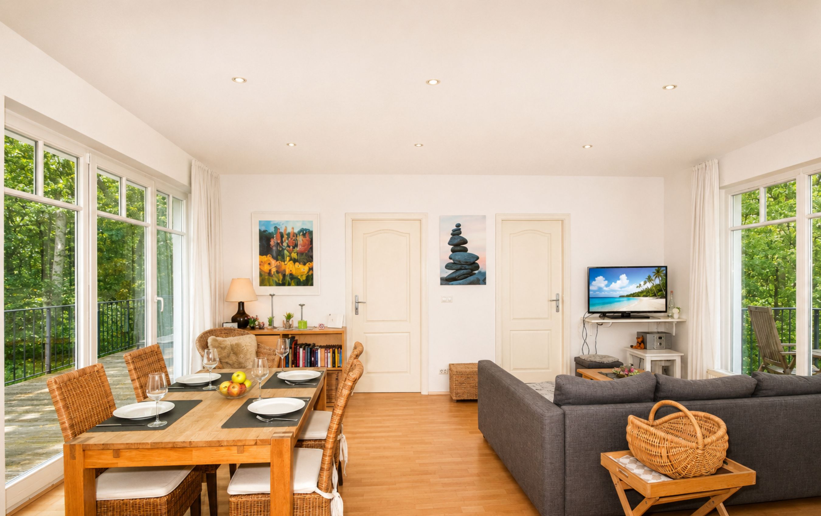 Wohnzimmer mit Blick auf Wohnbereich