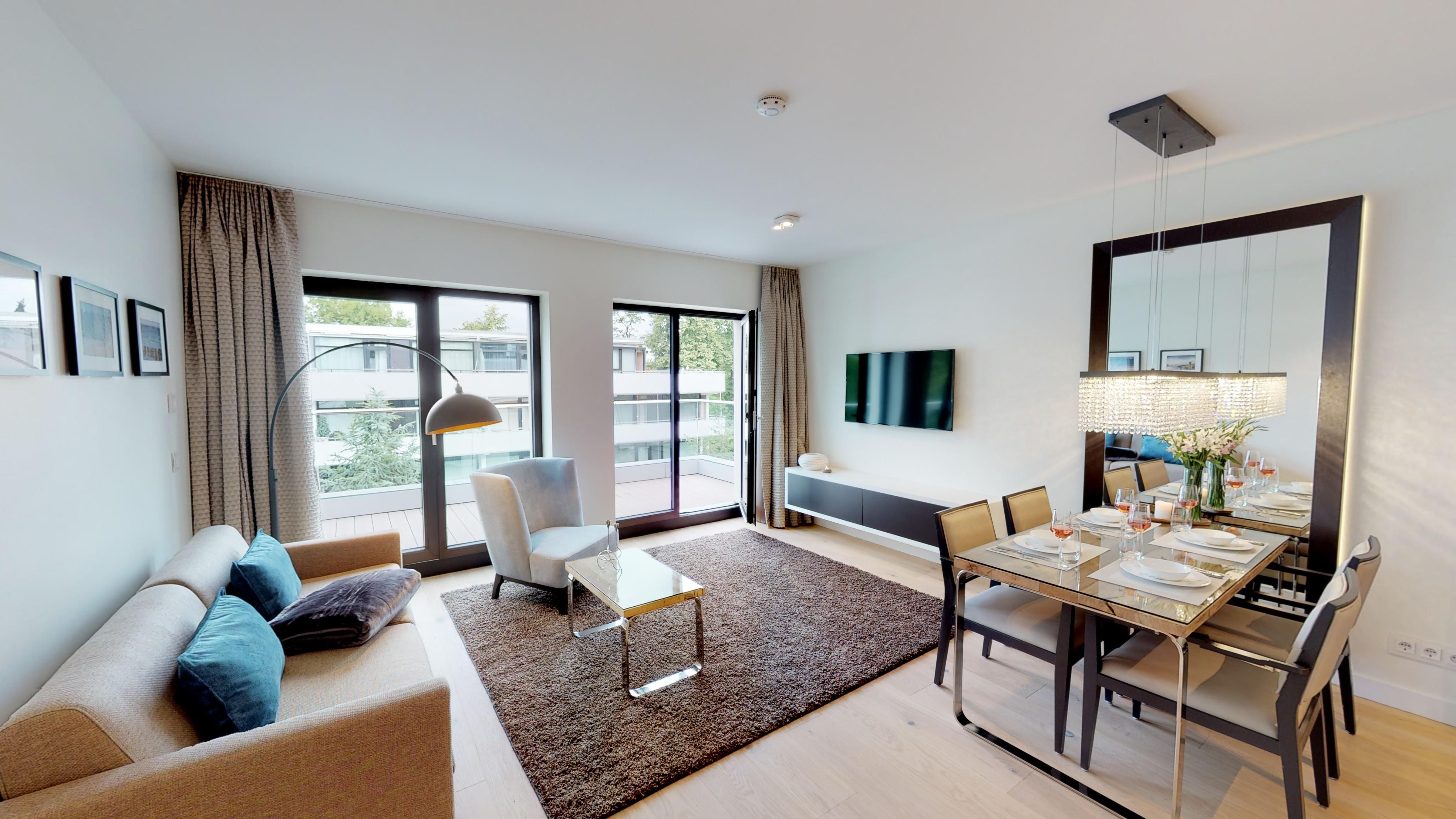 Strandnahe, luxuriöse Ferienwohnung mit Balkon & Sauna