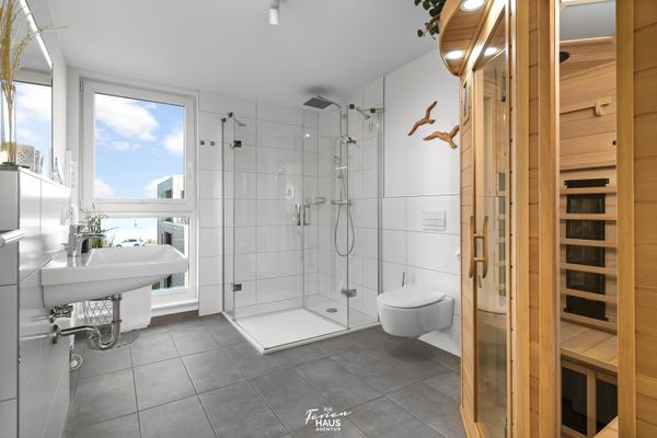  Pier 18 - Badezimmer
