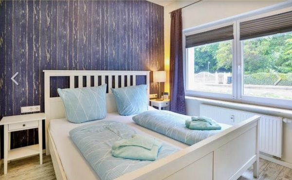 Schlafzimmer 1 mit Doppelbett