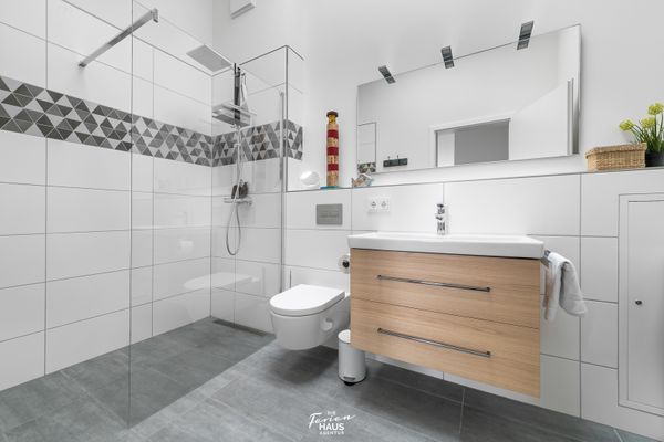  Penthouse Meerfürzwei - Badezimmer