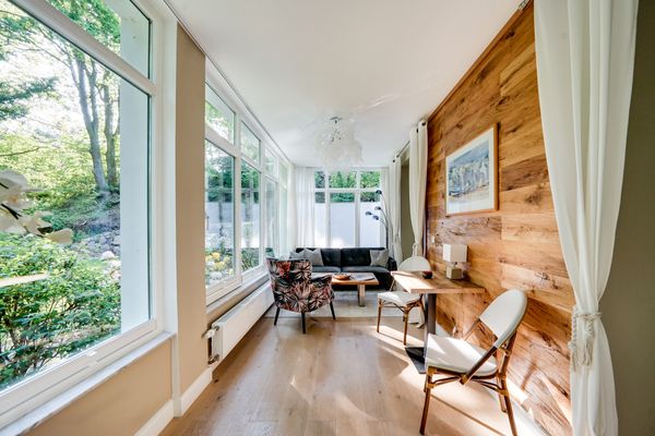 Traumhafter Waldblick mit eigener Sauna - Edel und geschmackvoll