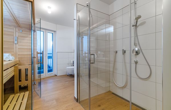  Deck 2 - Badezimmer