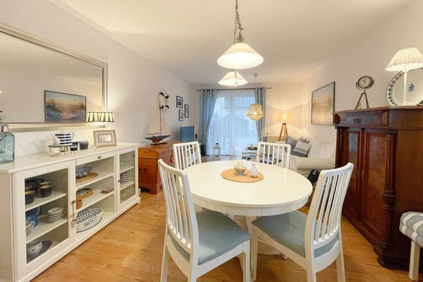 "Entspannen an der Ostsee: Traumferienwohnung mit Gartenblick und Komfort!"