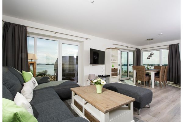  Yachtblick auf der Ostsee - Wohnzimmer