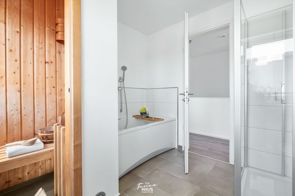  Surfers Paradise - Badezimmer