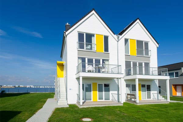  Newport - Fassade / Eingang