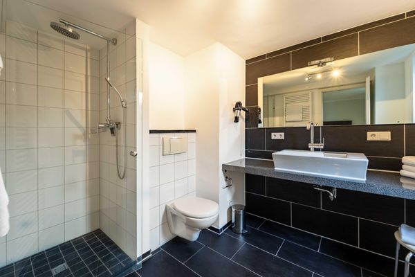 Badezimmer, Appartement 1, Bad Zwischenahn