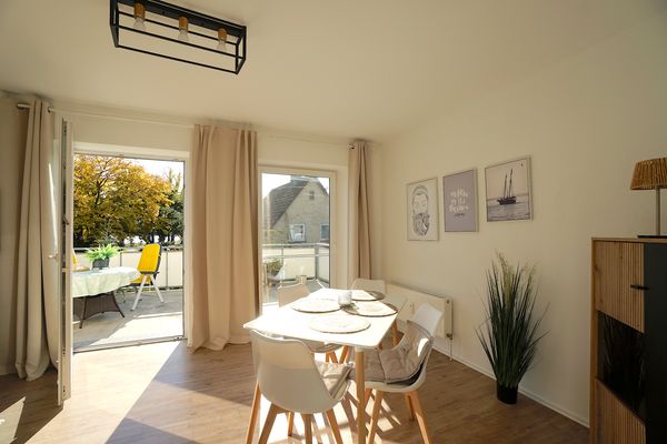 Ferienwohnung mit großem Balkon und Blick auf die Eckernförder Bucht