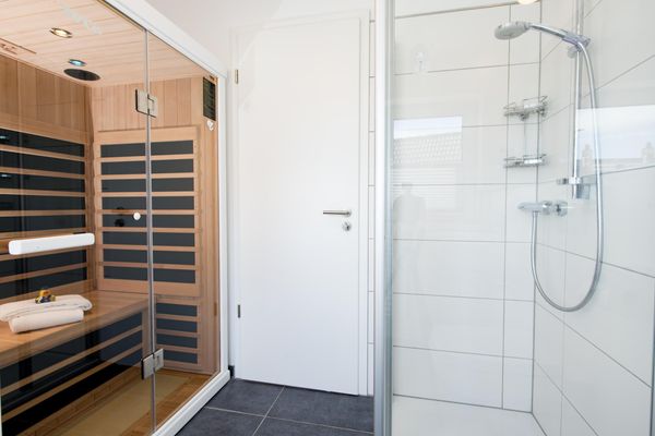  Sunshine - Badezimmer