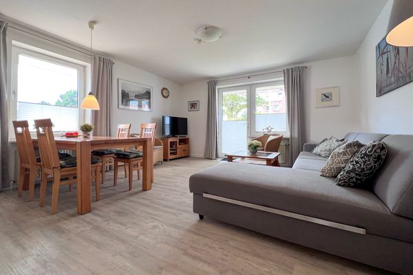 Residenz Albatros Cuxhaven Döse: Ferienwohnung 1 mit Strandkorb am Strand