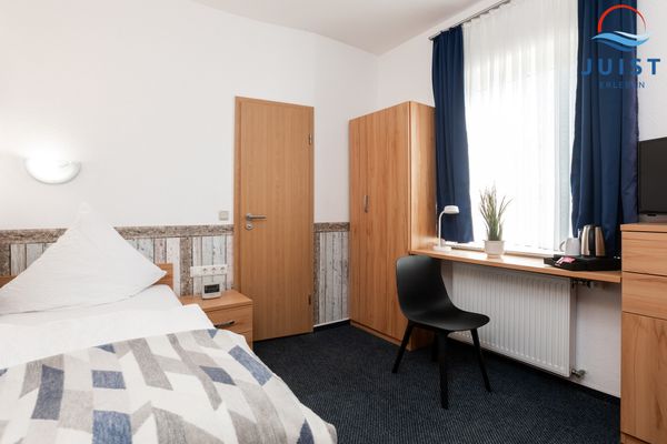 Foto 1 Ferienwohnung Ostfriesland Juist Töwerland Zimmer 1 (Objekt 67247) buchen