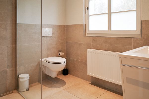 Badezimmer, Forsthaus Wegenerskopf, Friedrichsbrunn