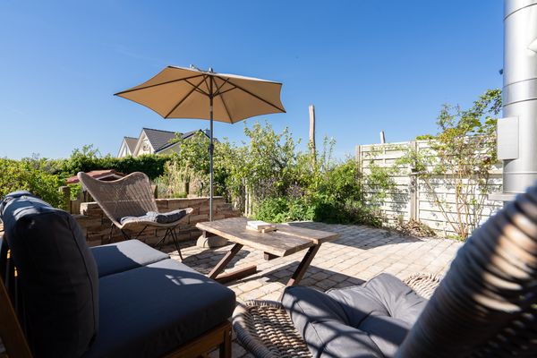 Ferienhaus mit Garten, Balkon und Meerblick