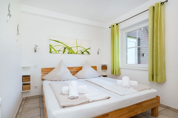 Foto 10 Ferienwohnung Ostfriesland Krummhörn & Umgebung Grachtenstube (Objekt 24917) Reise