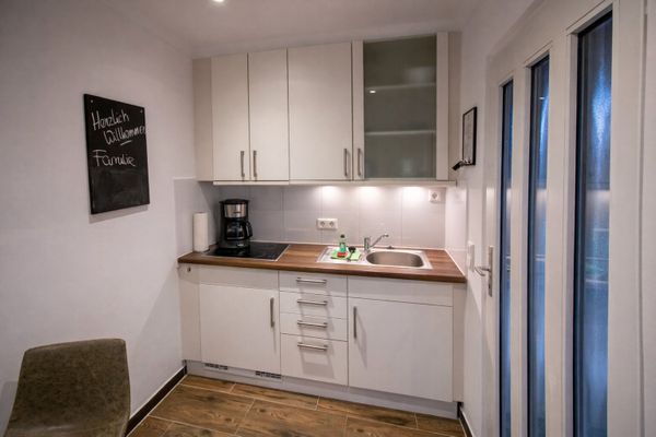 Foto 3 Ferienwohnung Ostfriesland Krummhörn & Umgebung Das Posthaus - Kutsche (Objekt 26124) Nordsee