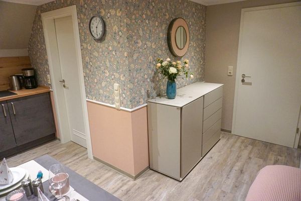 Foto 2 Ferienwohnung Ostfriesland Krummhörn & Umgebung Wohnung Burghaus 3 OG (Objekt 95244) suchen