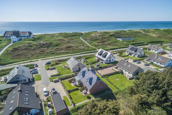 Strandnahes Haus für 4 Pers. mit Sauna, Terrasse, Garten, PKW Stellplatz, WLAN.