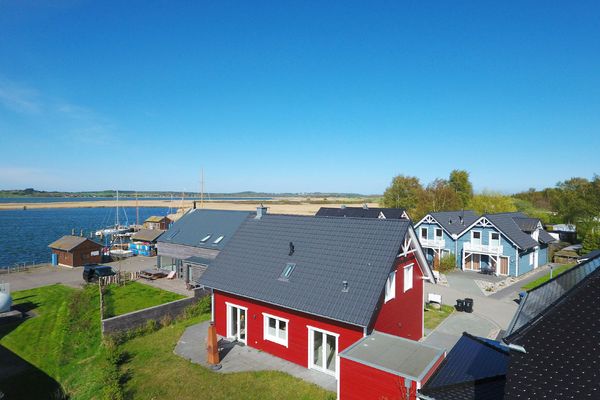 Schwedenhaus am Seglerhafen, eigene Sauna, Erlebnisbad - Ferienhaus ButjeButje