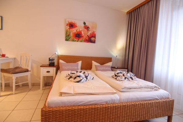 Foto 2 Ferienwohnung Ostfriesland Sylt Sünhair  mit Schwimmbad undSauna (Objekt 61901) suchen